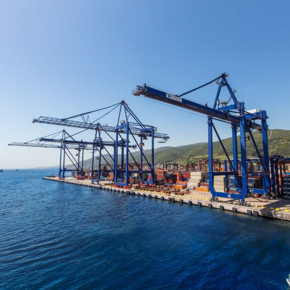 Equipment Problems at Ports: The Challenges of Container Handling